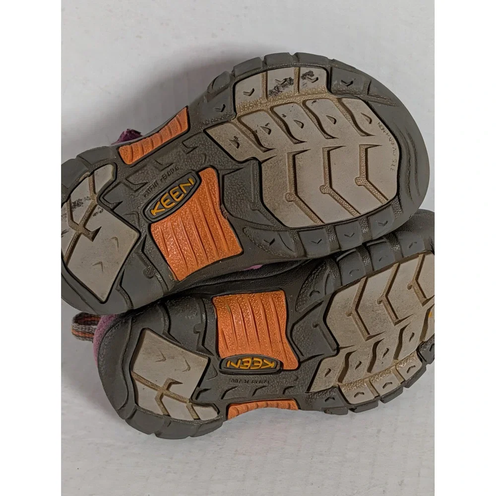 KEEN Newport H2 Girls Youth Size 8 Purple Waterproof Hiking Water Sandals